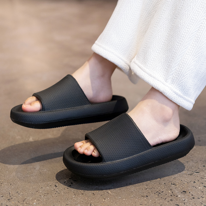 Which Slipper Material Is Best for Summer?