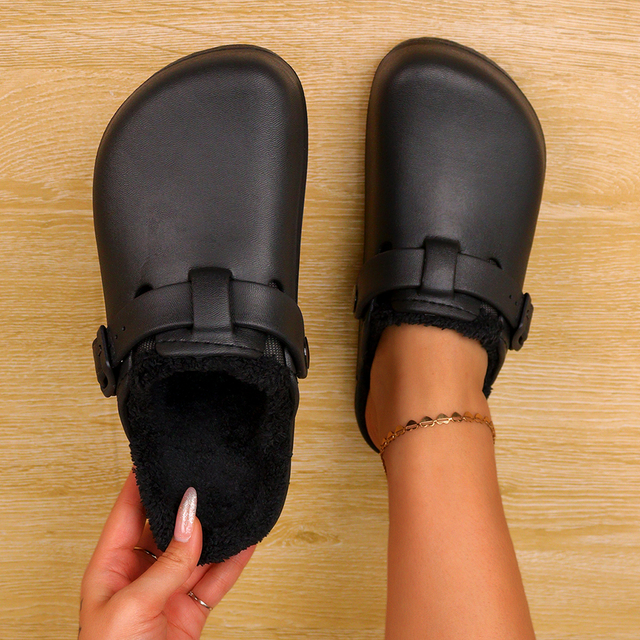 Customized Fluffy Autumn Medical Clogs
