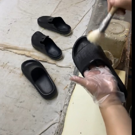 Preparing Clogs for the Digital Printing Process